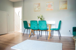 4 Bed Home FREE Parking